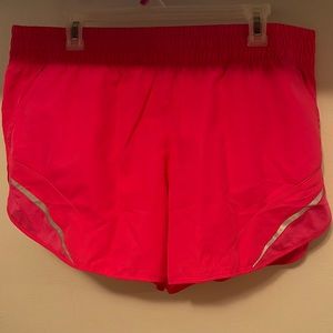 Hot pink athletic shorts!!💓🏃‍♀️